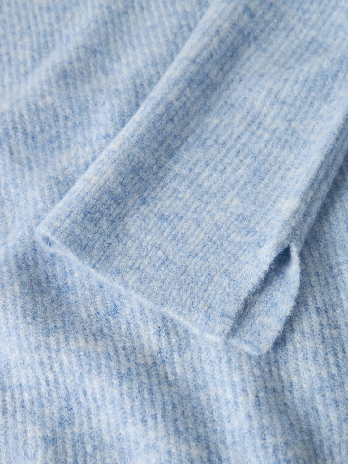 model_shot-front_full